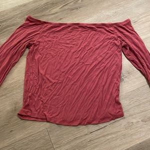 I got this shirt from the mall. It’s a size medium/large the texture is rigged.